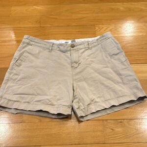 Old navy women’s shorts size 6.